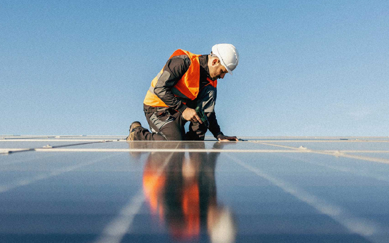 Microplastics invests in molded solar technology for buildings