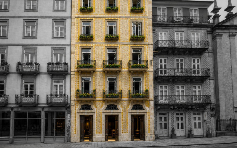 Um hotel que transforma património em experiência no coração do Porto